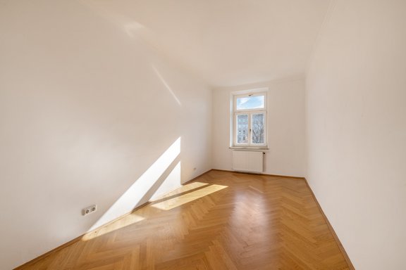 Bedroom with dressing room