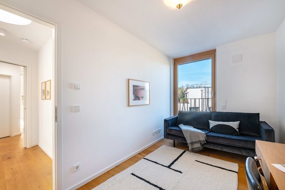 Stylish guest/study room