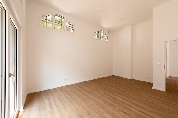 Two bright bedrooms