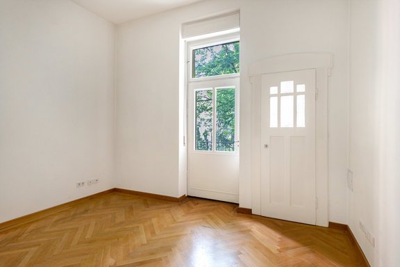 Dining room with balcony access