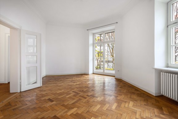 Dining room with balcony access