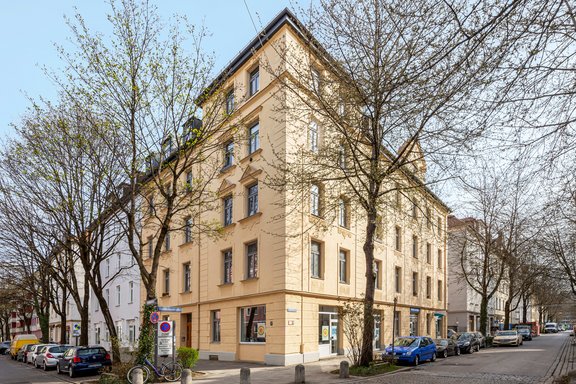 Bezaubernde Altbaufassade von 1900