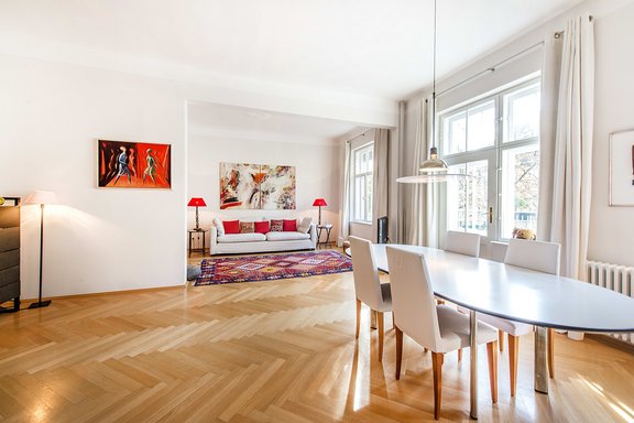 Spacious, light-flooded living and dining room