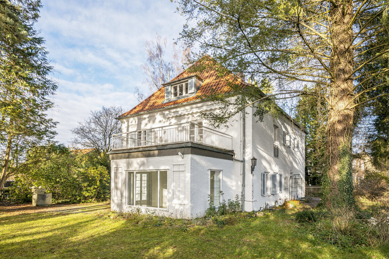 Villa auf Parkgrundstück