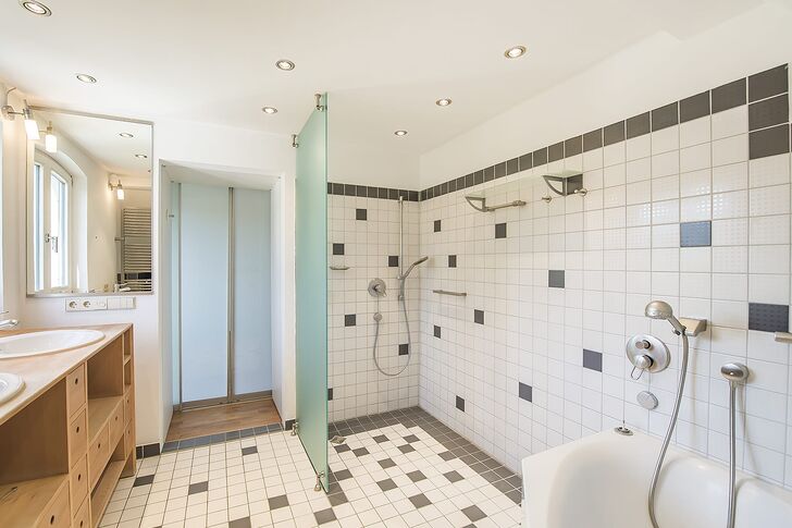 Attraktives Badezimmer