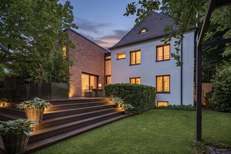 Timeless Modernity: Exclusive Architect-Designed Villa with Indoor Pool, Spa, and Idyllic Garden