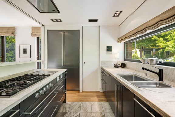 Timeless elegant kitchen