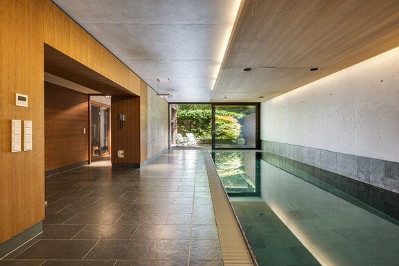 Swimming with an Outdoor Feel