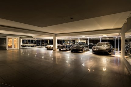 Tiefgarage für acht Fahrzeuge