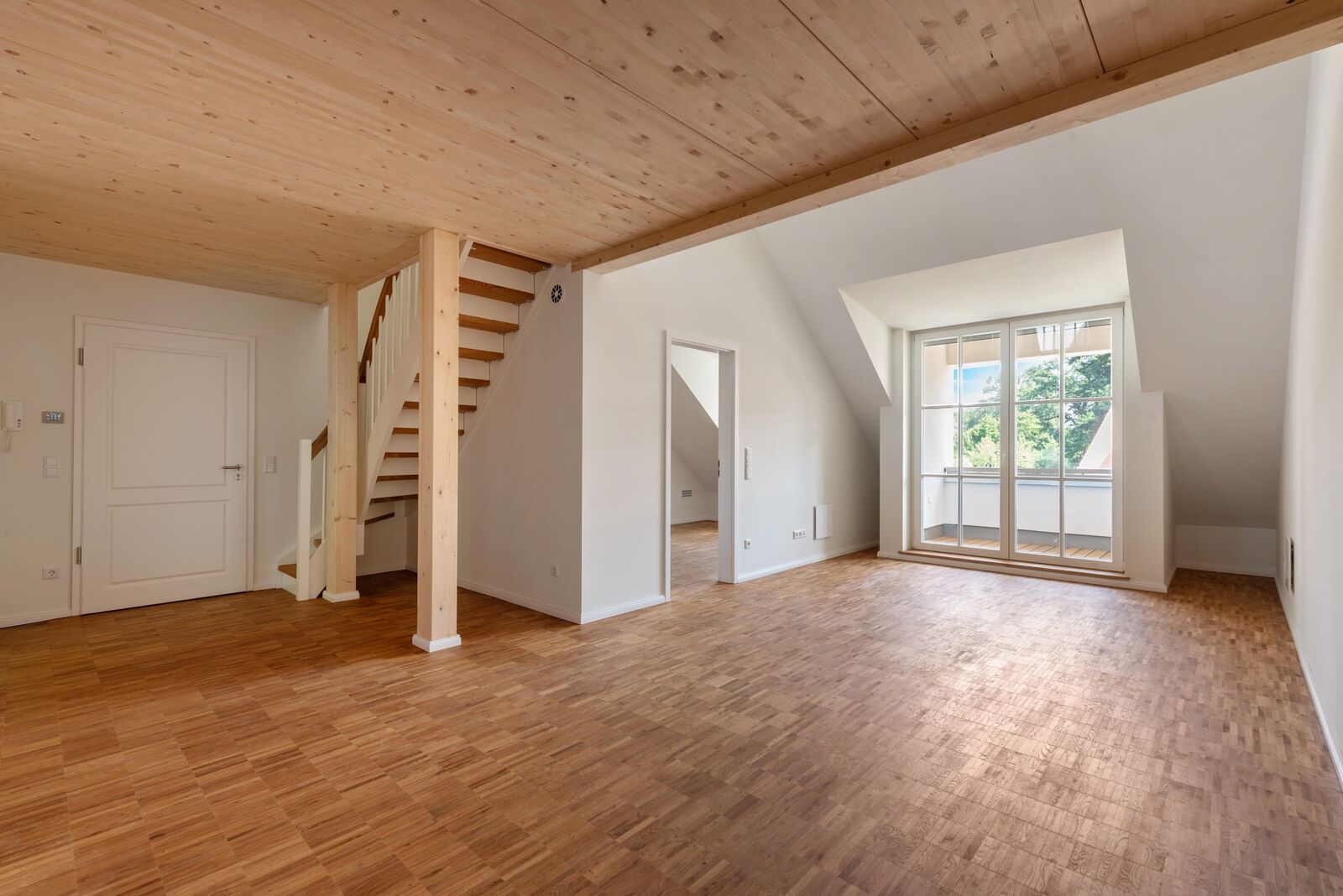 Living/dining area with balcony