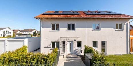 Zum Erstbezug: Hochwertige, energieeffiziente Haushälfte mit Einfamilienhaus-Charakter
