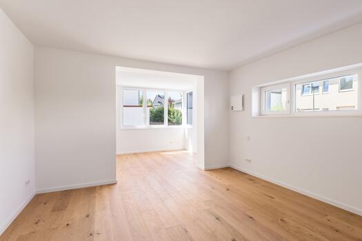 Großzügiges Schlafzimmer