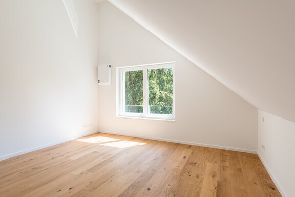 Schlafzimmer mit Blick ins Grüne