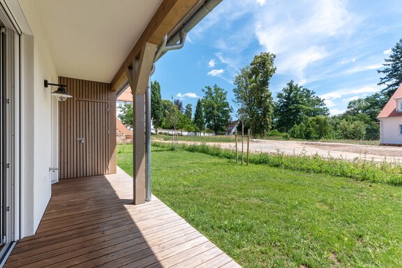 Südterrasse mit Garten