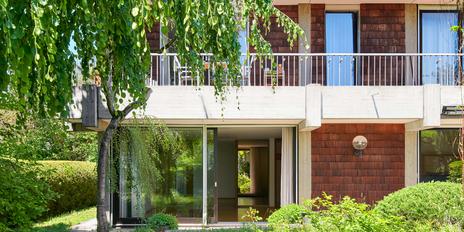 Charmantes Familiendomizil mit grün umsäumtem Garten in ruhiger Lage