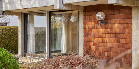 Charming family home with a green garden in a quiet location