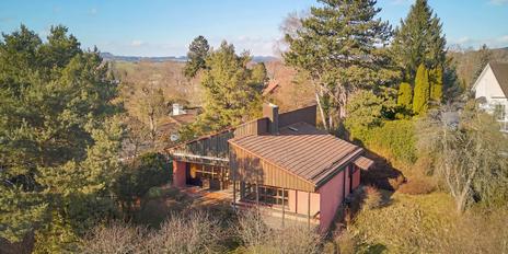 Renovation: Charming single-family home with sun terrace and garden in a natural setting