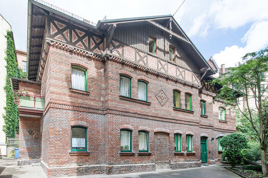 Rückgebäude