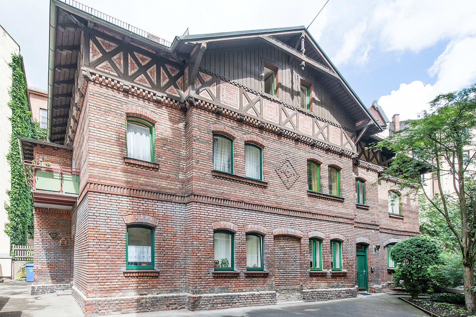 Rückgebäude