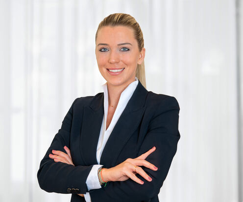 Carina Gallant, Estate agent