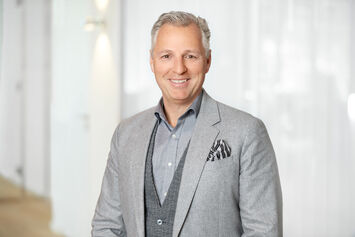 Spencer Hippe, Sales Manager