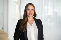 Kristina Hofmann, Immobilienmaklerin