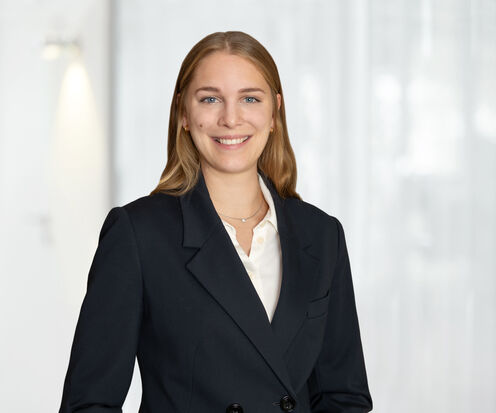 Luisa Huber, Immobilienmaklerin