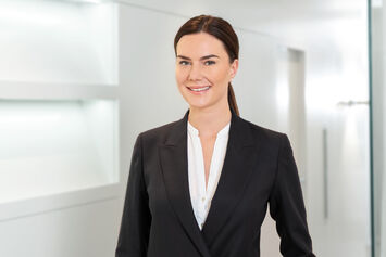 Alexandra Kentmann, Estate agent