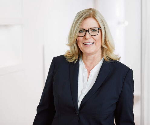 Dr. Kerstin Sander, Estate agent