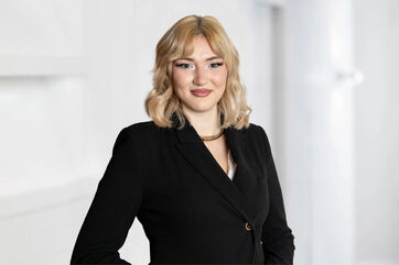 Leonie Schwandner, Office Manager