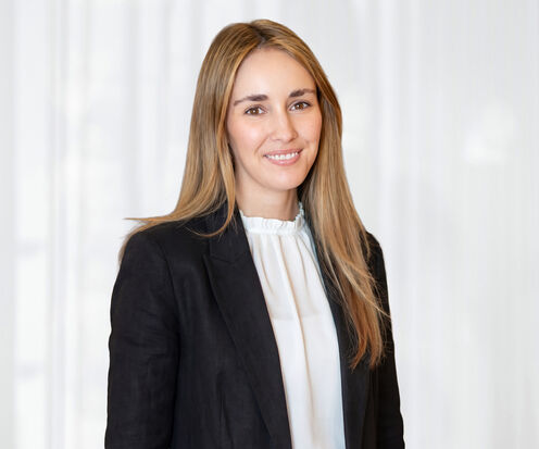 Patricia Thiele, Junior estate agent