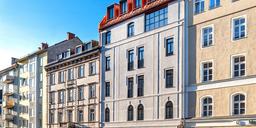 Old building ensemble with seven apartments for individual design