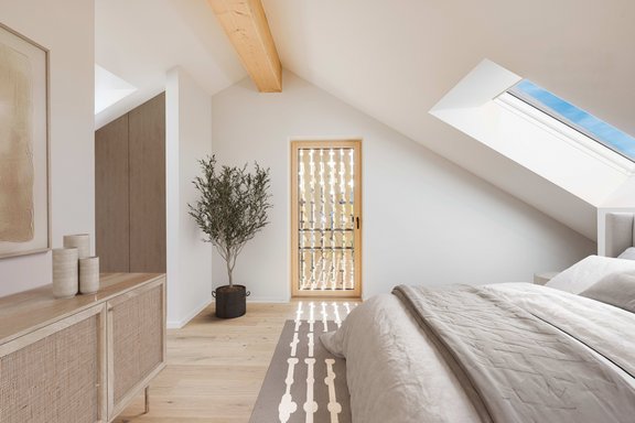 Helles Schlafzimmer im DG