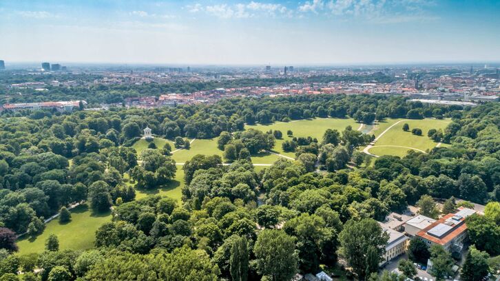 Wohnen in Alt-Schwabing — am Englischen Garten mit Monopteros