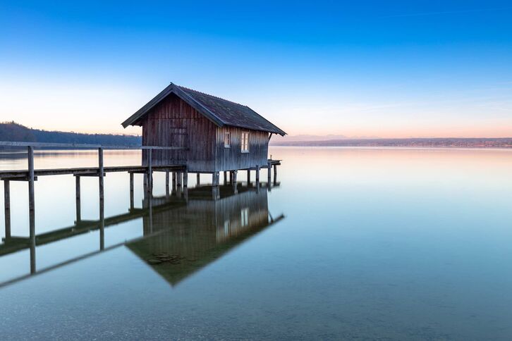 Bootshaus am Steg am Ammersee