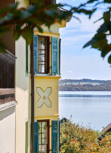 Historisches Haus mit Seeblick