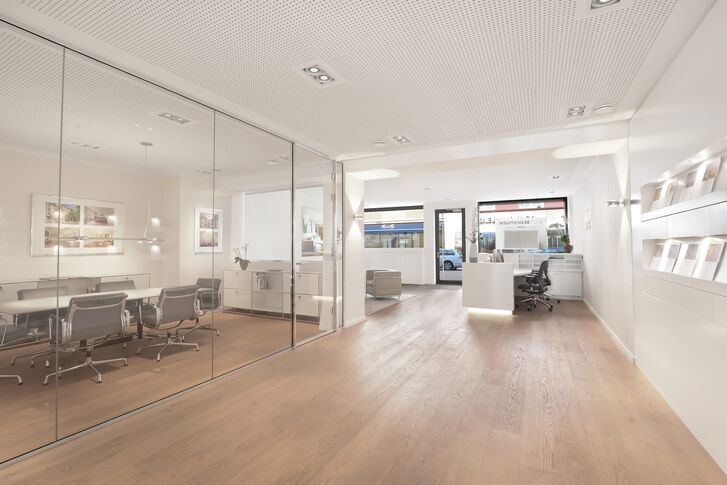 RIEDEL Immobilien Büro Schwabing — Empfang