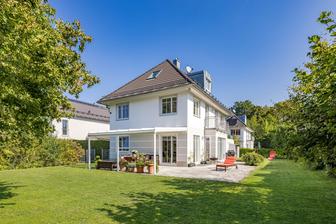 Real estate agent in Ottobrunn